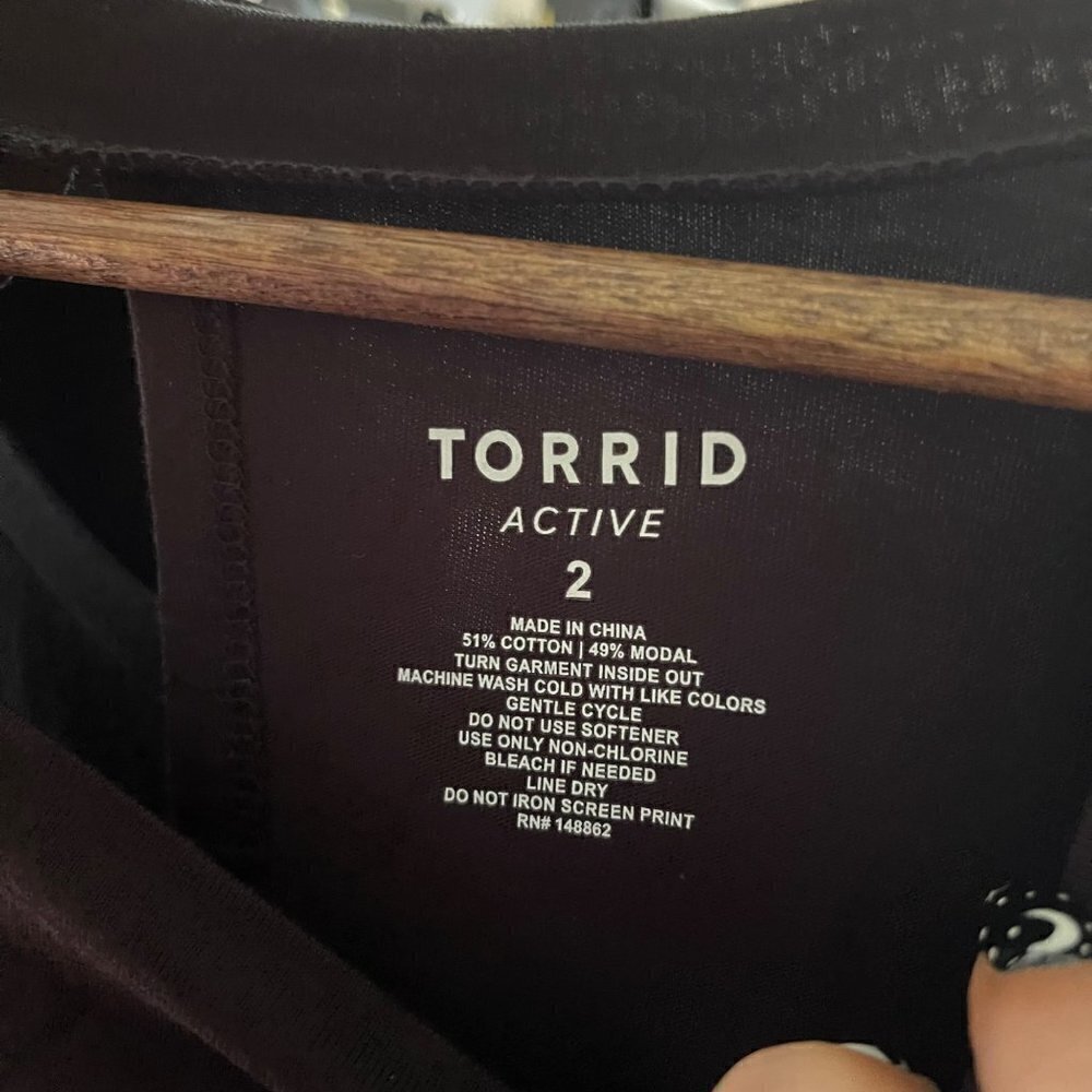 Torrid Womens NWT Black Squats I Thought You Said Lets Do Shots Open Back Tee 2X - Picture 4 of 9